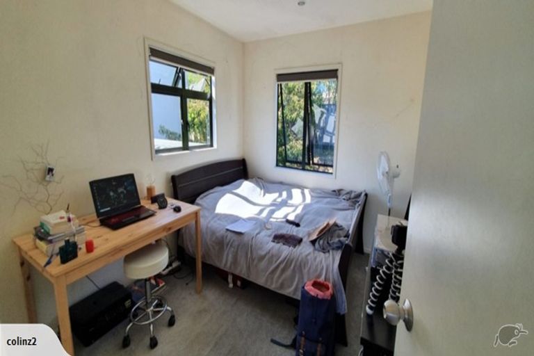 Photo of property in 2/69 Target Road, Totara Vale, Auckland, 0629