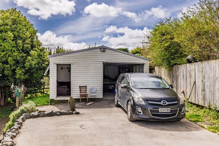 Photo of property in 20 Derrick Road, Kawakawa, 0210