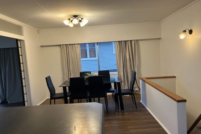 Photo of property in 9 William Souter Street, Forrest Hill, Auckland, 0620