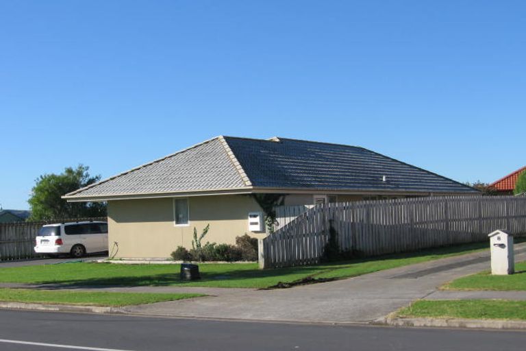 Photo of property in 6 Robin Brooke Drive, Flat Bush, Auckland, 2019