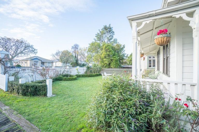 Photo of property in 16 Worcester Street, West End, Palmerston North, 4410