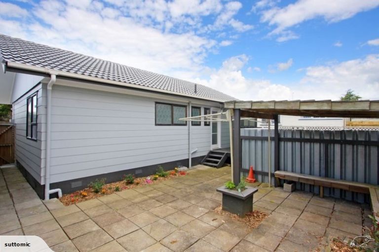Photo of property in 75a Willis Road, Papakura, 2110