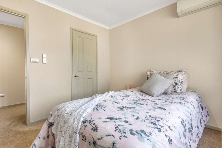 Photo of property in 3 Devoy Drive, Owhata, Rotorua, 3010