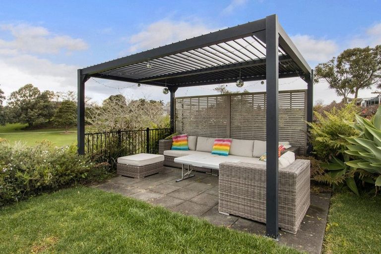 Photo of property in 52 Links View Drive, Omokoroa, 3114