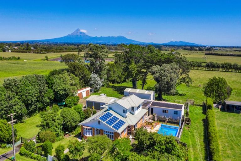 Photo of property in 21 Johnston Street, Brixton, Waitara, 4382