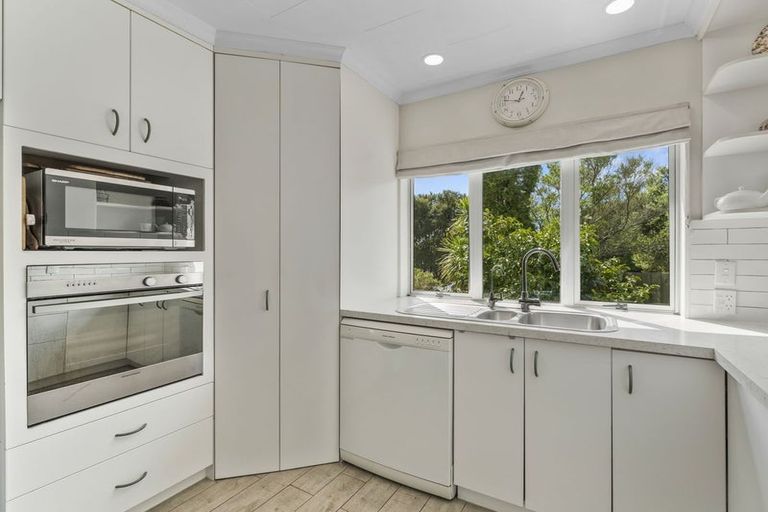 Photo of property in 16 Ferney Place, Richmond Heights, Taupo, 3330