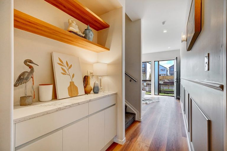 Photo of property in 9 Tiller Street, Hobsonville, 0616