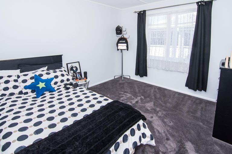 Photo of property in 14 Wavell Crescent, Lansdowne, Masterton, 5810