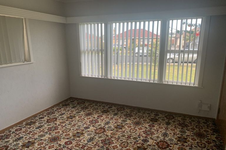 Photo of property in 42 Sunnyside Crescent, Papatoetoe, Auckland, 2025