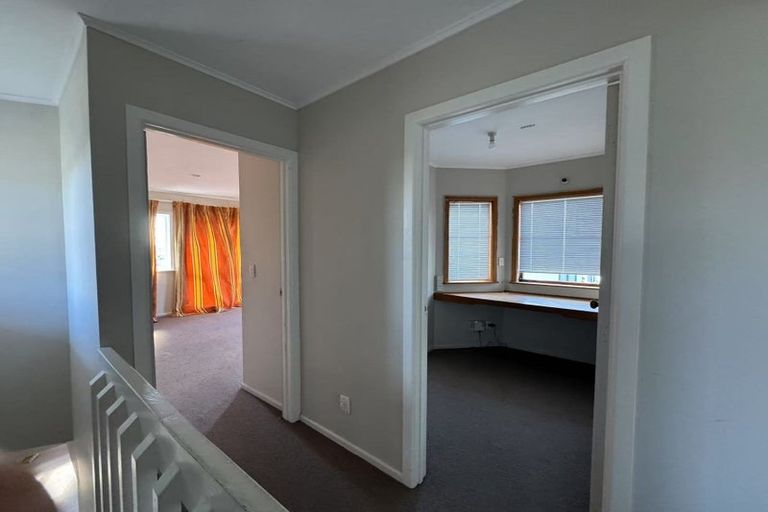 Photo of property in 572 Beach Road, Rothesay Bay, Auckland, 0630