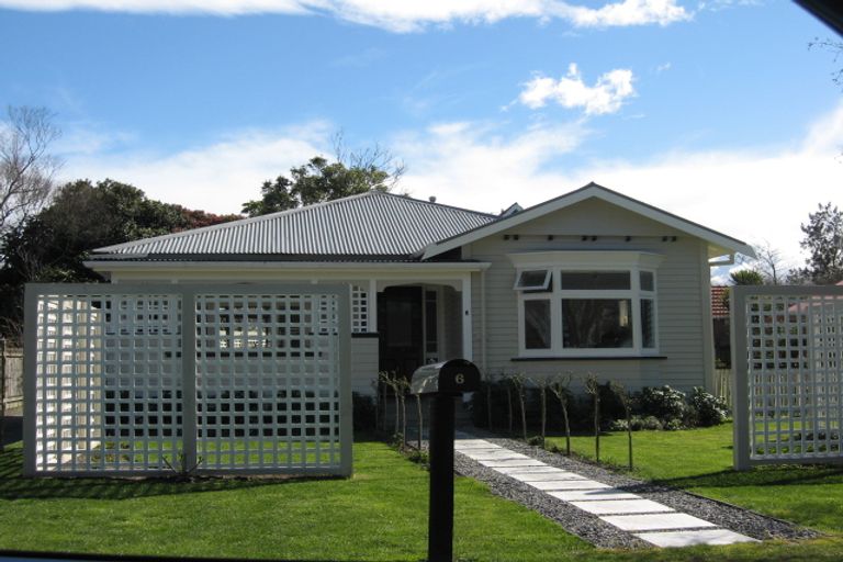 Photo of property in 6 Horton Street, Greytown, 5712