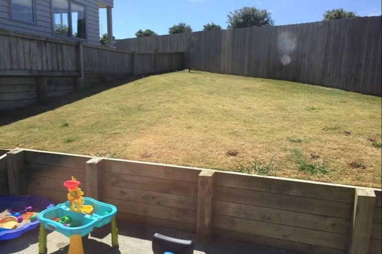 Photo of property in 49 Maylee Crescent, Gulf Harbour, Whangaparaoa, 0930