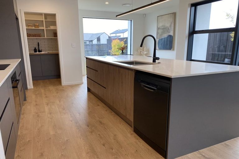 Photo of property in 96 Stationmasters Way, Prebbleton, 7604