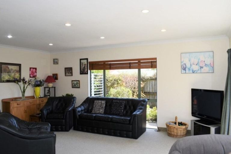 Photo of property in 57b Kirk Street, Otaki, 5512