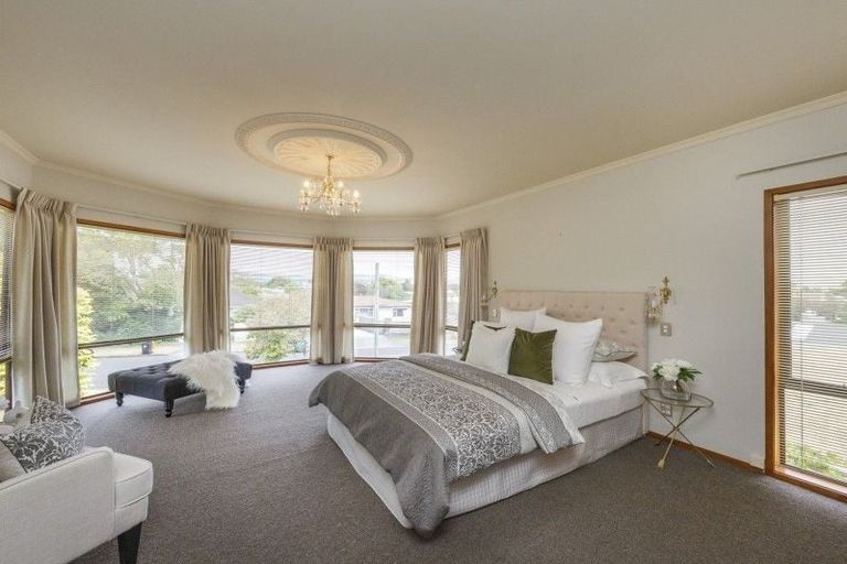Photo of property in 37 East Street, Terrace End, Palmerston North, 4410