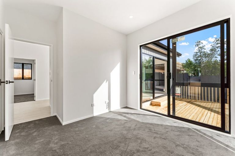 Photo of property in 19b Red Beach Road, Red Beach, 0932