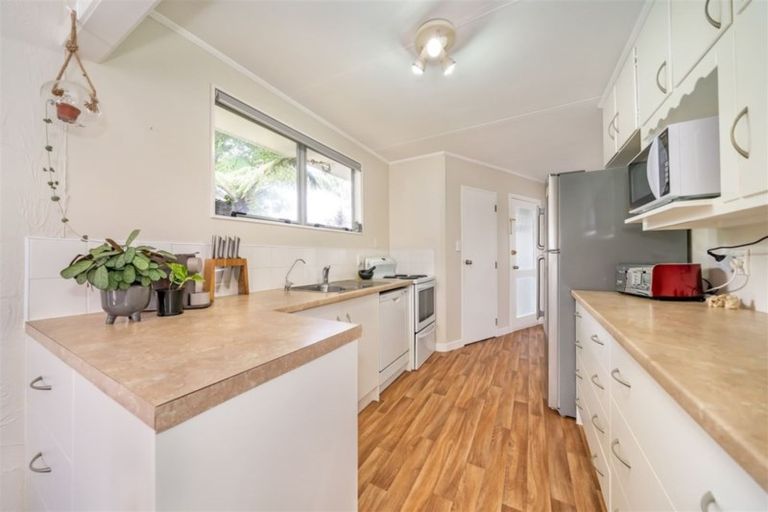 Photo of property in 22 Gemstone Drive, Birchville, Upper Hutt, 5018