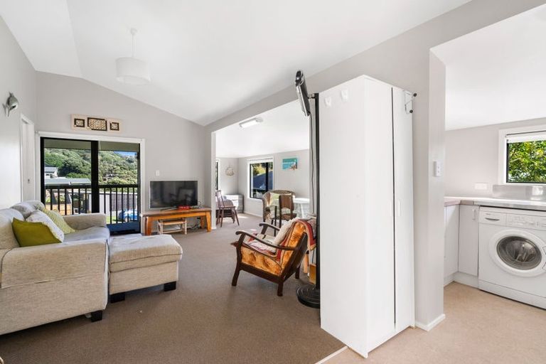 Photo of property in 47 Sea View Road, Baylys Beach, 0377