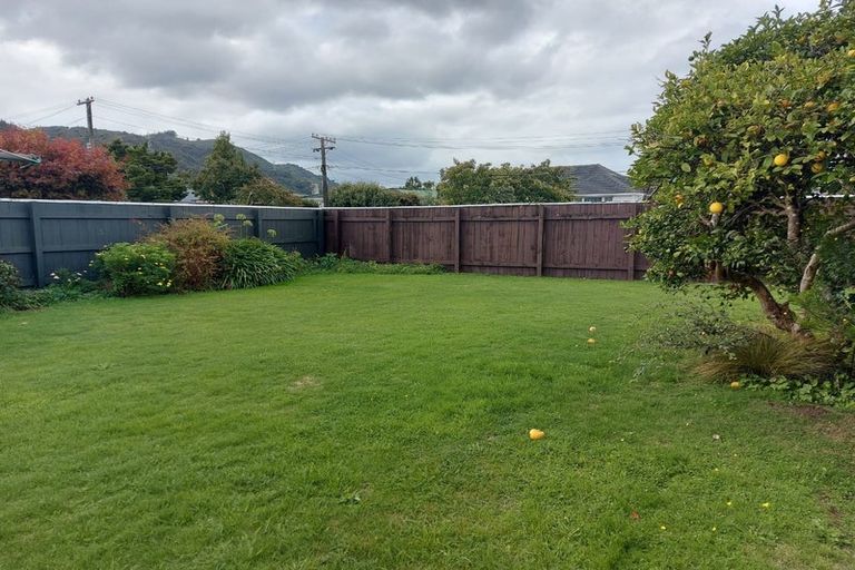 Photo of property in 1 Craig Grove, Elderslea, Upper Hutt, 5018