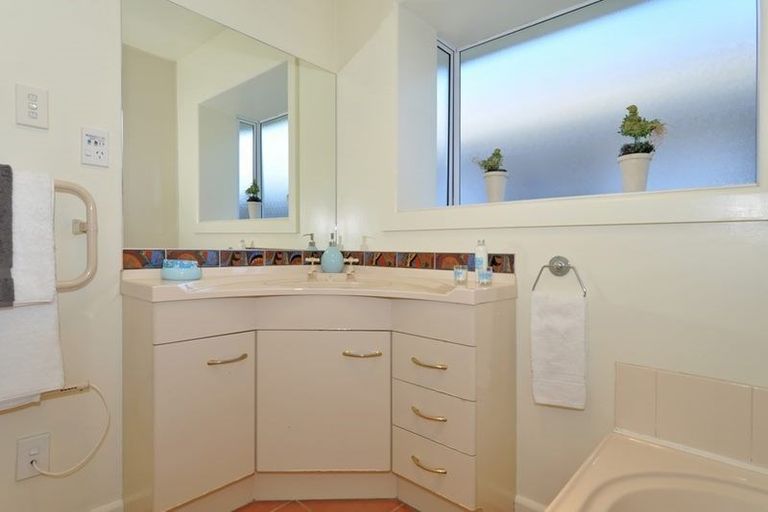 Photo of property in 17 Twyford Street, Bishopdale, Christchurch, 8053