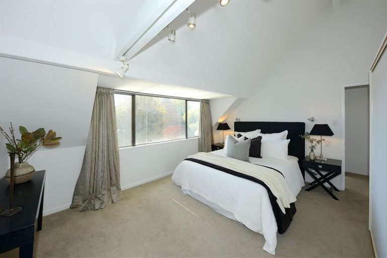 Photo of property in 1/10 Glenburn Place, Avonhead, Christchurch, 8042