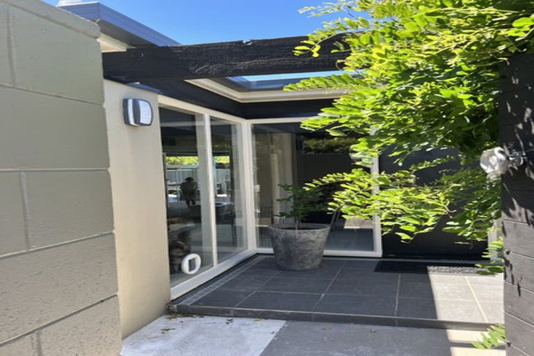 Photo of property in 2/5 Whareora Terrace, Cashmere, Christchurch, 8022