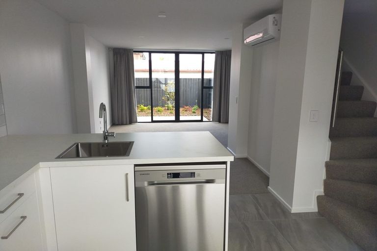 Photo of property in 16 Fairfield Avenue, Addington, Christchurch, 8024