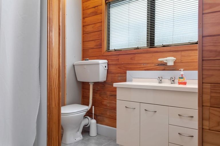 Photo of property in 5m Te Kaha Hotel Road, Te Kaha, 3199