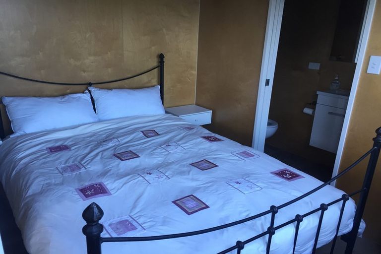 Photo of property in 13 Capitol Road, Matakatia, Whangaparaoa, 0930