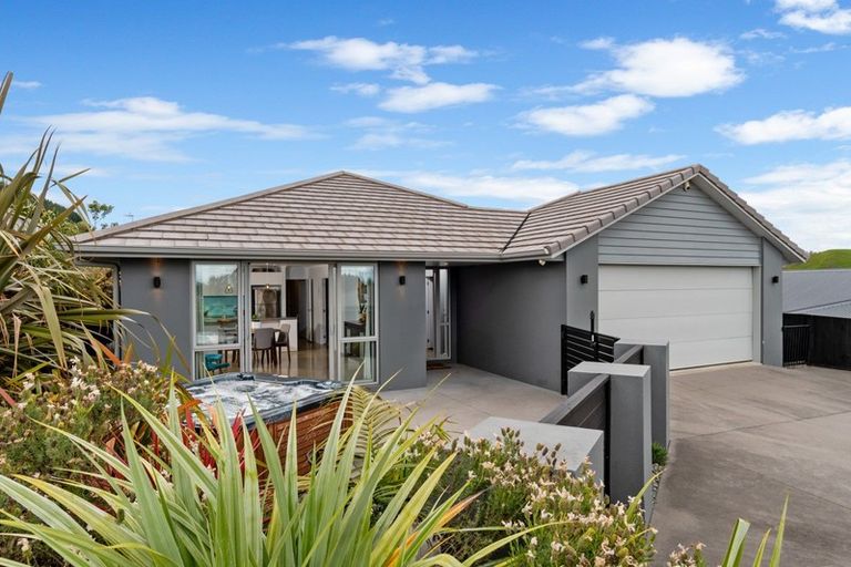 Photo of property in 15 Bryan Gallagher Place, Welcome Bay, Tauranga, 3175