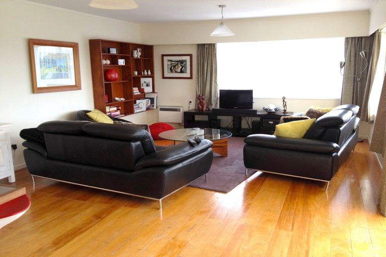 Photo of property in 138 Mokoia Road, Chatswood, Auckland, 0626