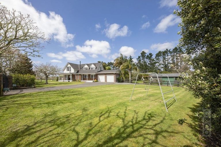 Photo of property in 30 Riverland Road, Kumeu, 0892