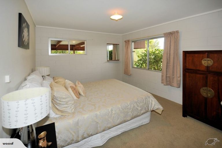 Photo of property in 2/29 Sealy Road, Torbay, Auckland, 0630