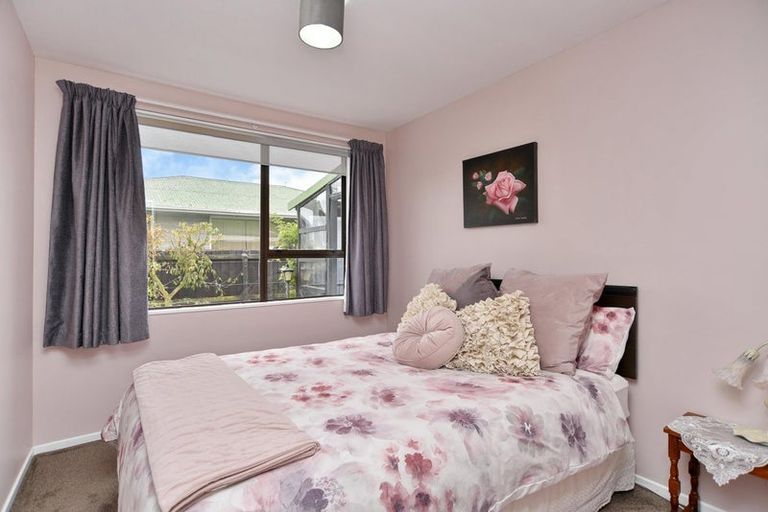 Photo of property in 1/7 Sefton Street, Belfast, Christchurch, 8051