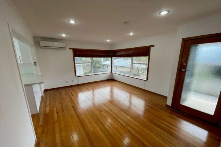 Photo of property in 4/87 Lake Road, Belmont, Auckland, 0622