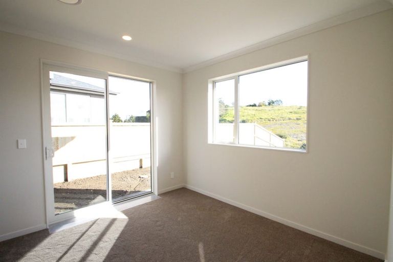 Photo of property in 13 Maka Terrace, Orewa, 0931