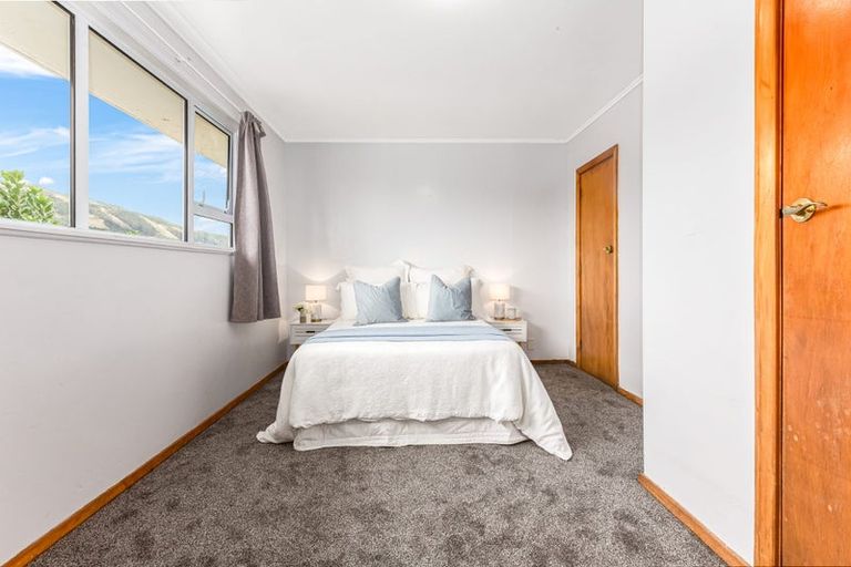 Photo of property in 25 Bell Street, Tawa, Wellington, 5028