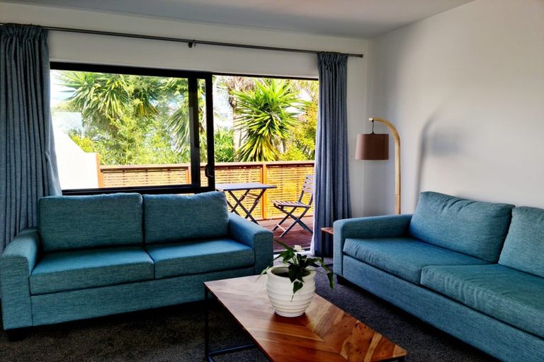 Photo of property in 4/262 Onewa Road, Birkenhead, Auckland, 0626