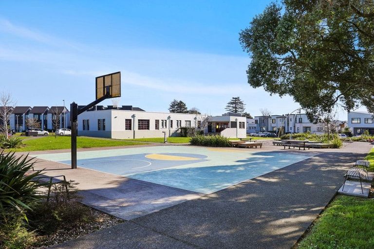 Photo of property in 6 Mayfly Lane, Hobsonville, Auckland, 0616