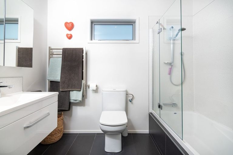 Photo of property in 31 Mcentee Road, Waitakere, Auckland, 0816