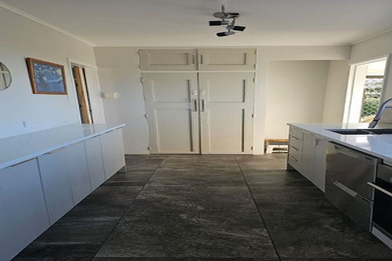 Photo of property in 147 Rangatira Road, Beach Haven, Auckland, 0626