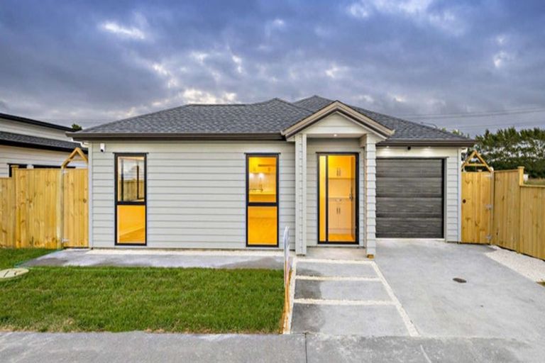 Photo of property in 49 Sapwood Crescent, Takanini, 2110