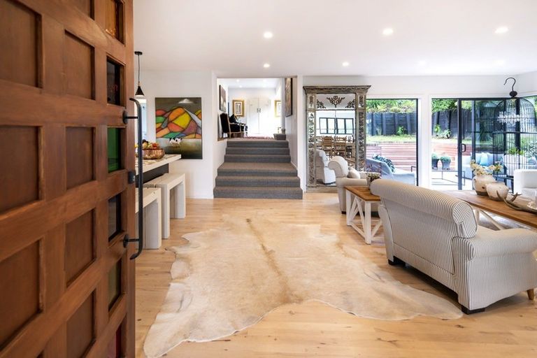 Photo of property in 9 Ramoana Mews, Shelly Park, Auckland, 2014