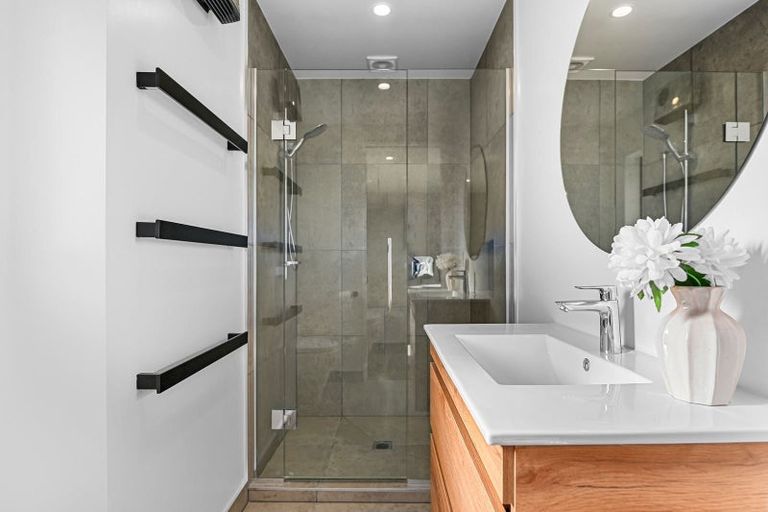 Photo of property in 32 Whincops Road, Halswell, Christchurch, 8025