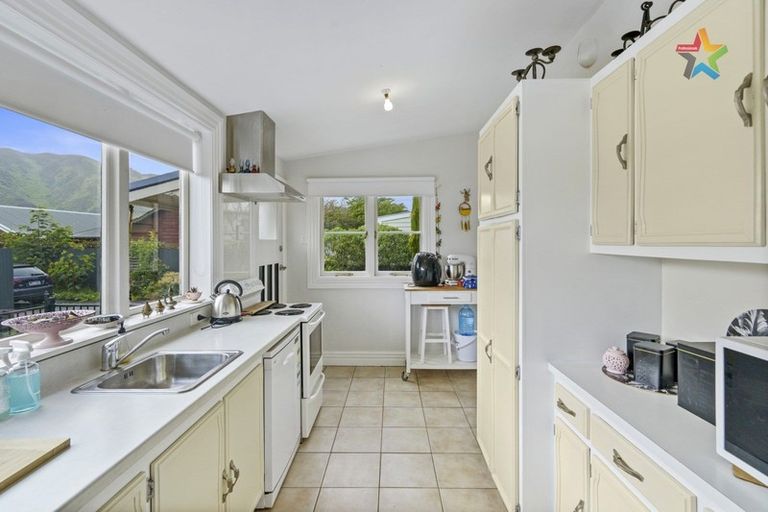Photo of property in 59 York Street, Moera, Lower Hutt, 5010