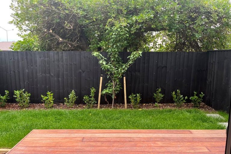 Photo of property in 5/13 Goldsmith Place, Waltham, Christchurch, 8023