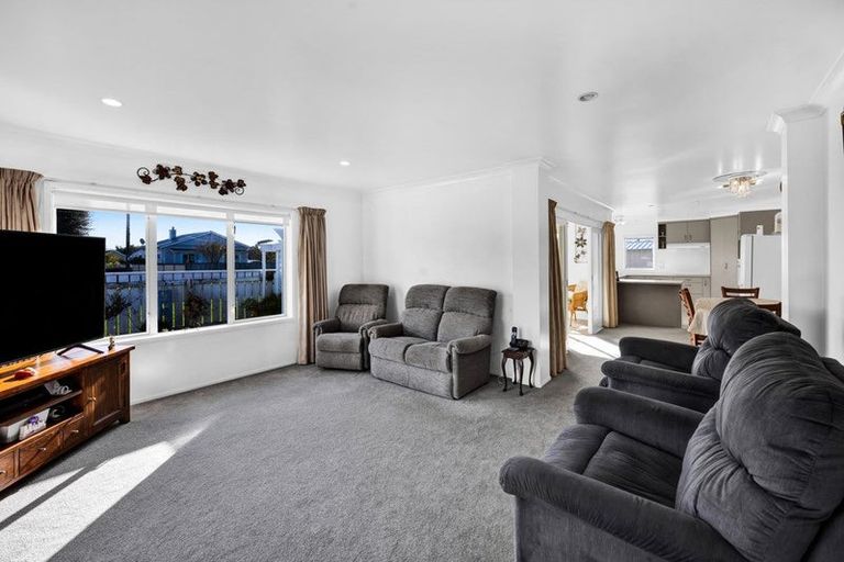 Photo of property in 26 Dixon Avenue, Hawera, 4610