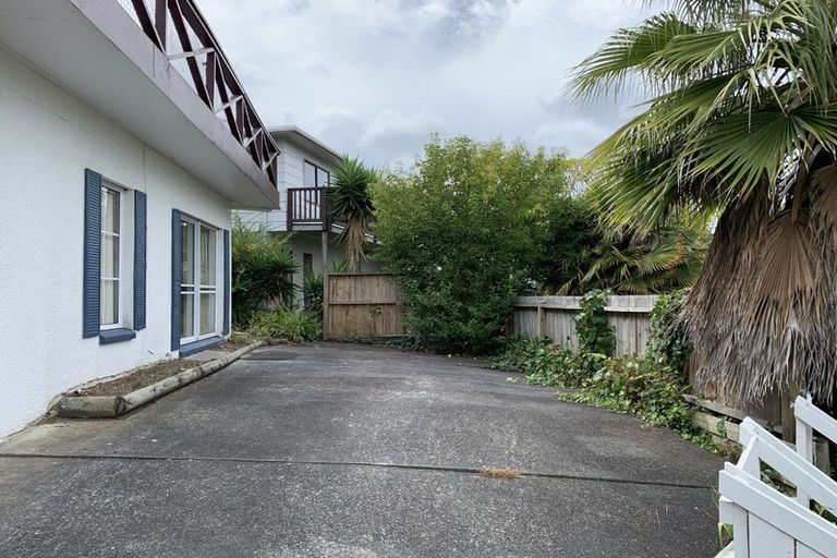 Photo of property in 88 Stapleford Crescent, Browns Bay, Auckland, 0630