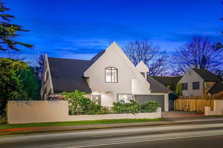 Photo of property in 366 Sawyers Arms Road, Harewood, Christchurch, 8051