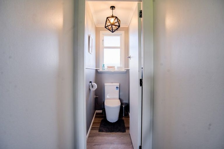 Photo of property in 17 Cross Street, Milton, 9220